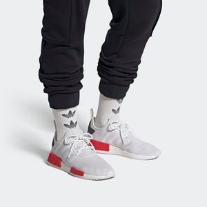 I’m selling brand new adidas shoes (men) size 10.5 US